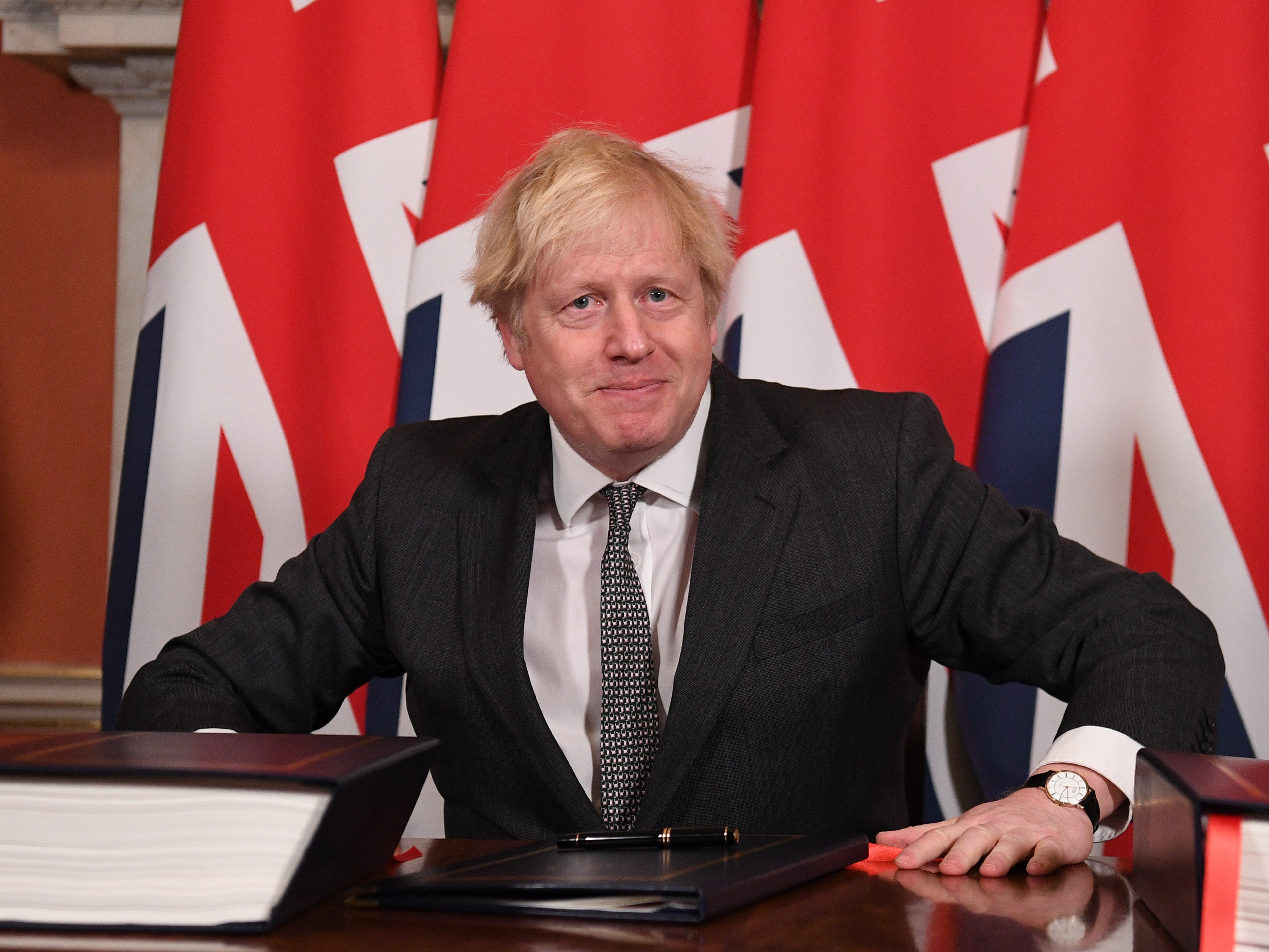 Boris Johnson signs the Brexit deal with the EU