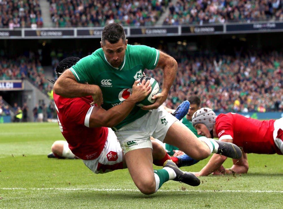 Rob Kearney scores a try for Ireland against Wales (Brian Lawless/PA)