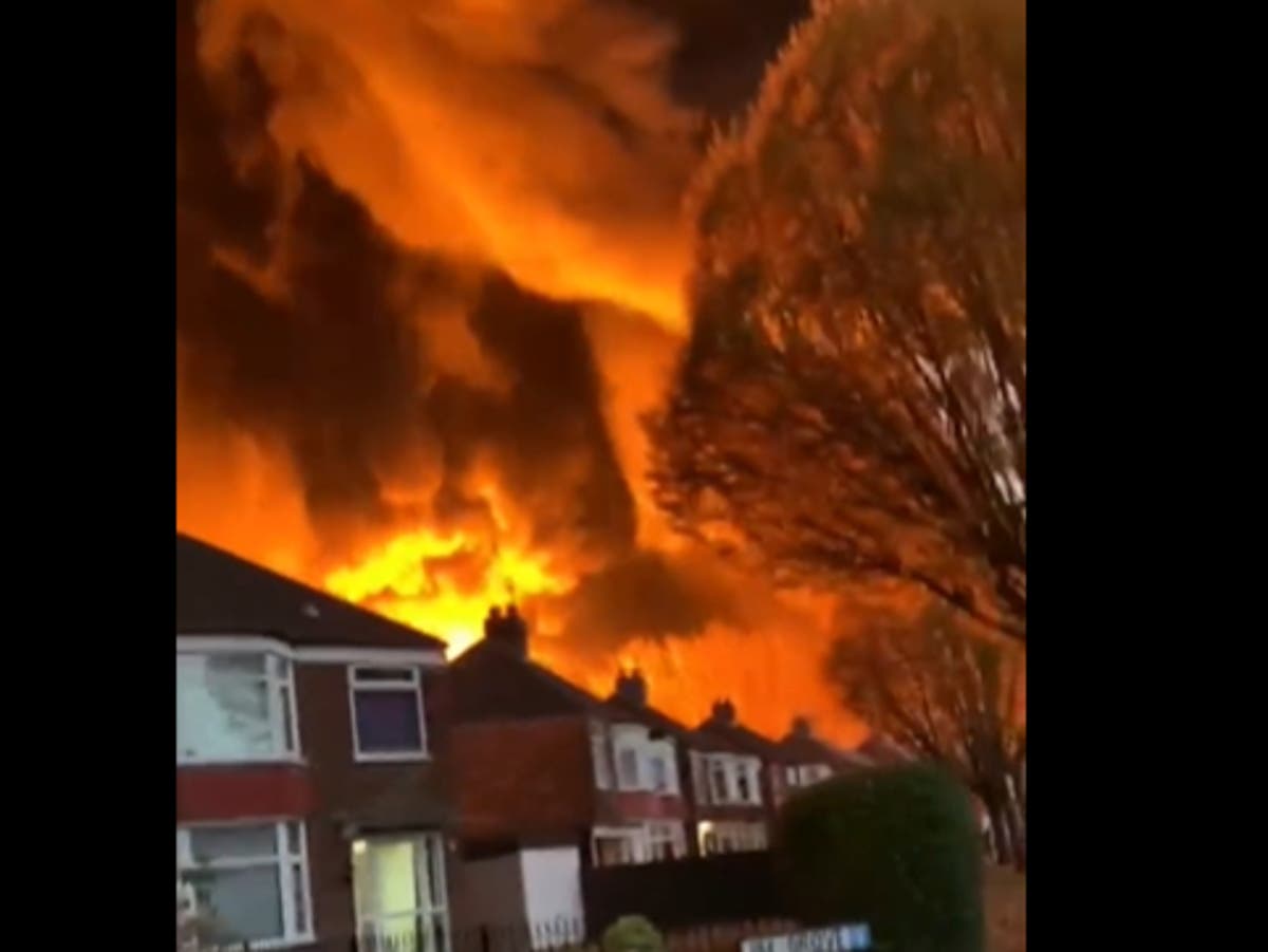 fire breaks out at hull plastics factory creating loud bangs and thick smoke the independent