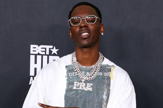 <p>Rappe Young Dolph </p>