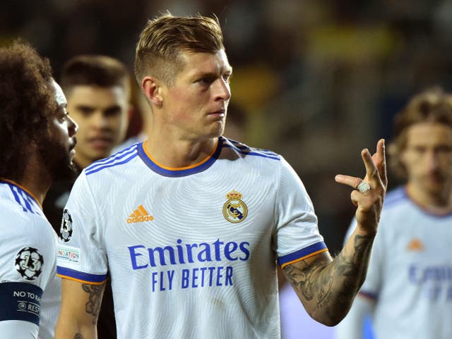 <p>Real Madrid midfielder Toni Kroos was confused by the call </p>