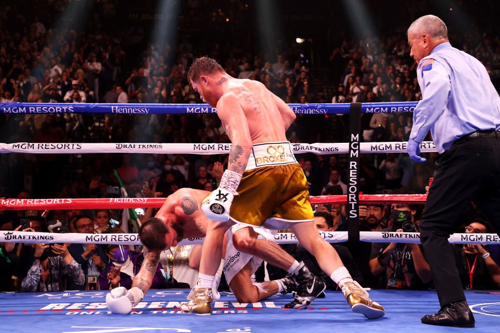 Canelo stopped Caleb Plant in the 11th round of their super-middleweight title fight