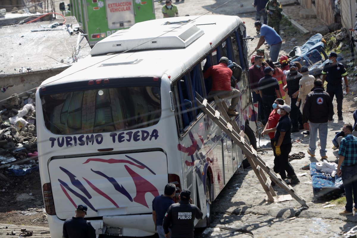 19 people killed and 32 injured in pilgrimage bus crash in Mexico