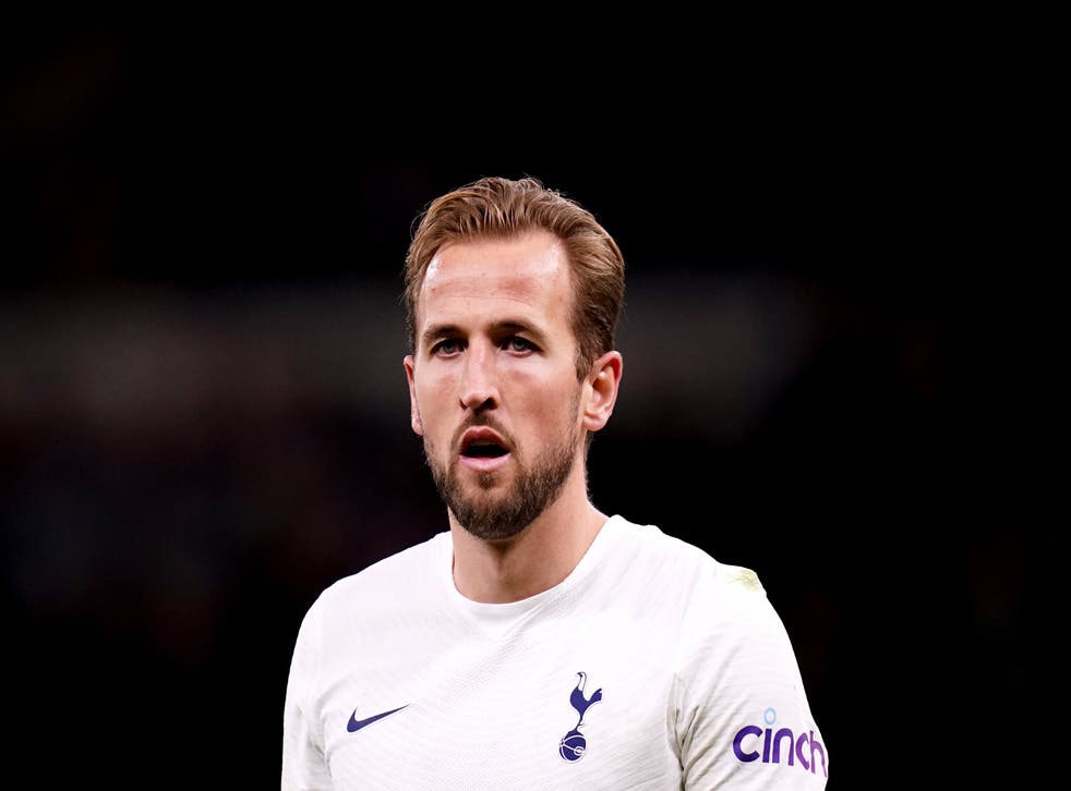 Harry Kane has made a generous offer to two US-based Tottenham fans after the game at Burnley was called off (John Walton/PA)