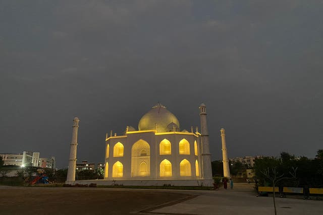 <p>An Indian businessman has built a scaled down replica of the Taj Mahal and dedicated it to his wife</p>