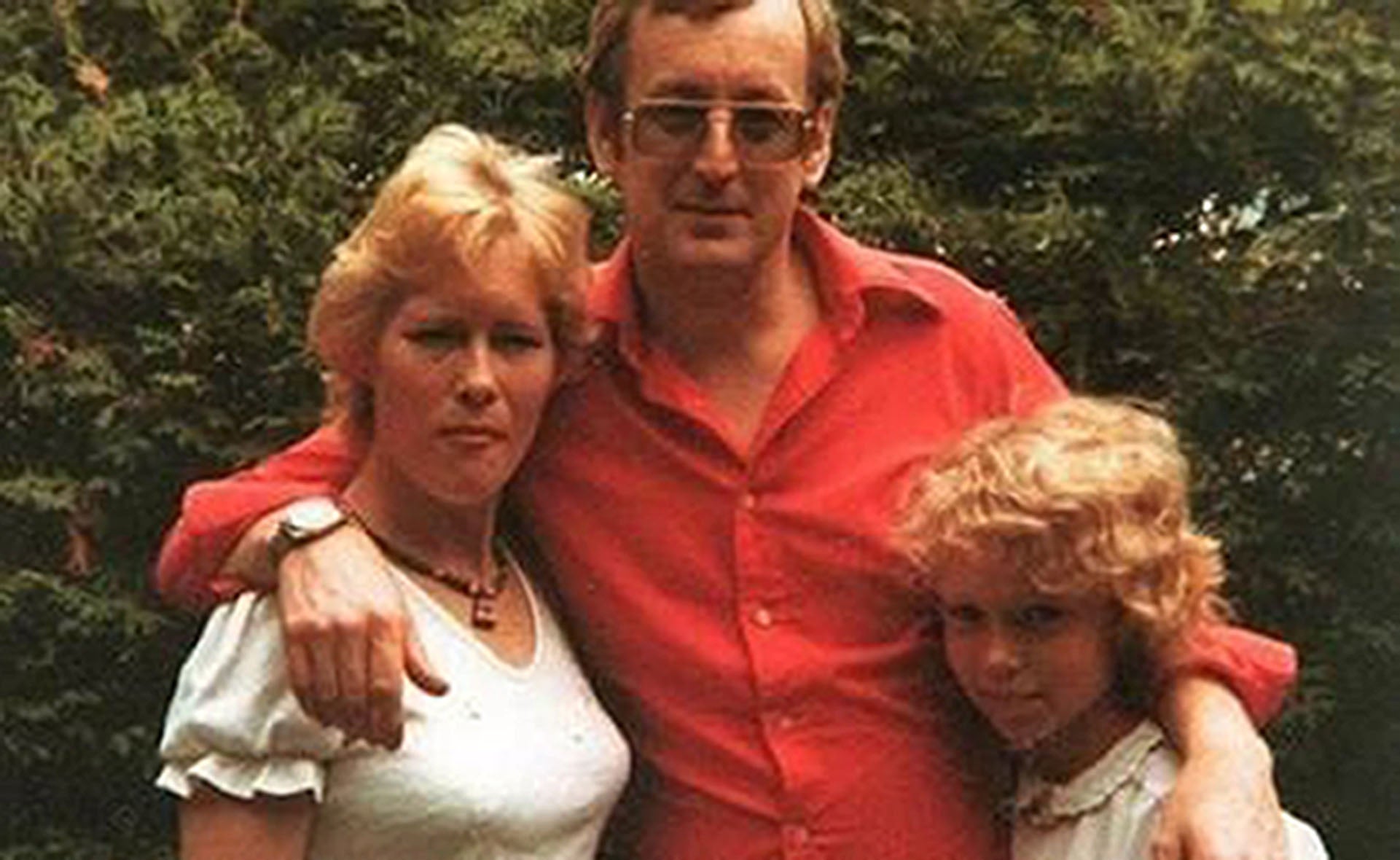 Russell Causley with Carole Packman and daughter Samantha (Family/PA)