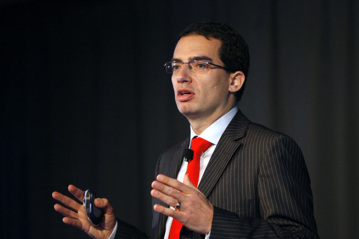Moderna chief predicts ‘material drop’ in effectiveness of vaccines against omicron