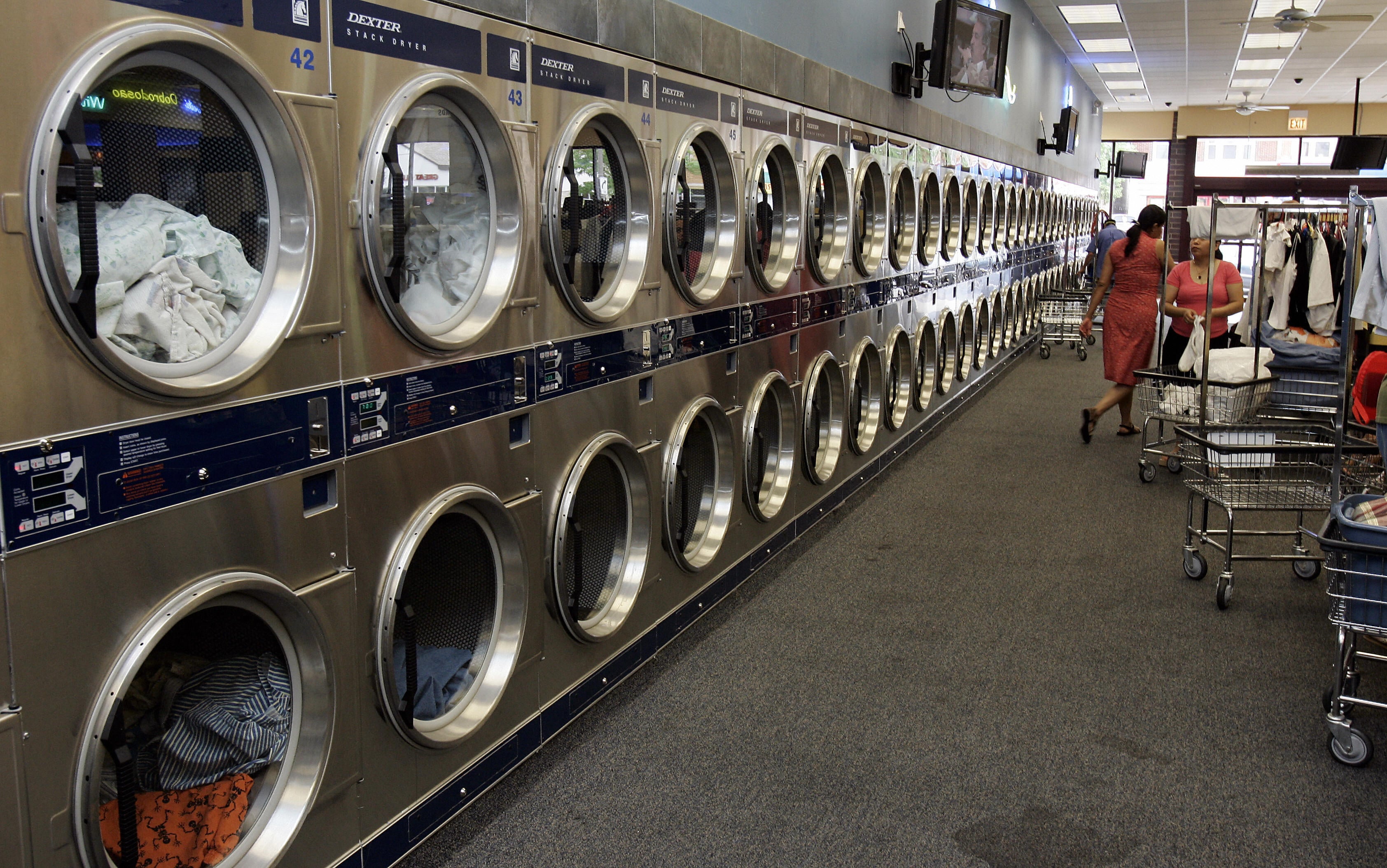 <p>The average UK adults will do around  13,000 loads of laundry in their lifetime </p>