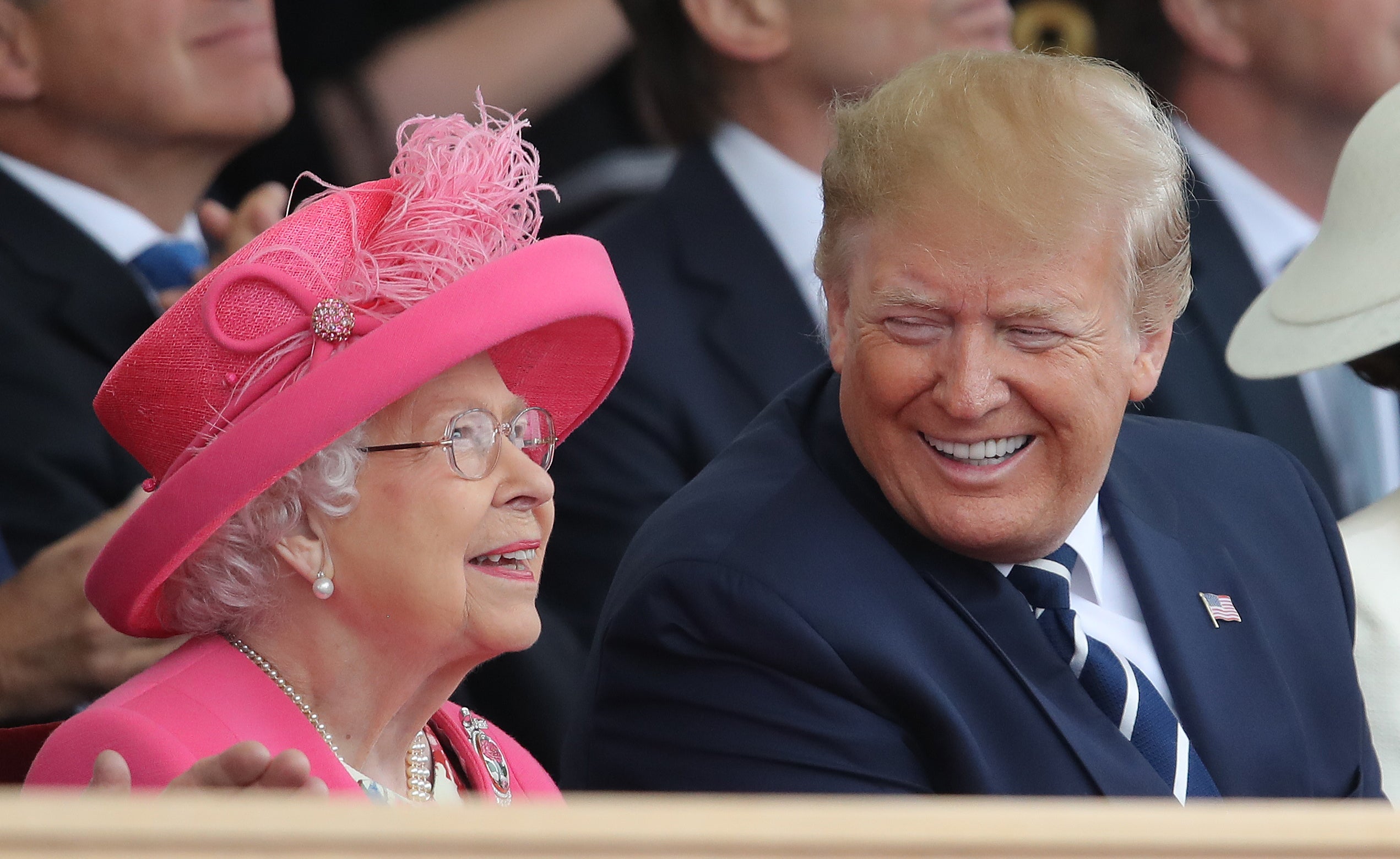 La reina y Donald Trump (Andrew Matthews / PA)