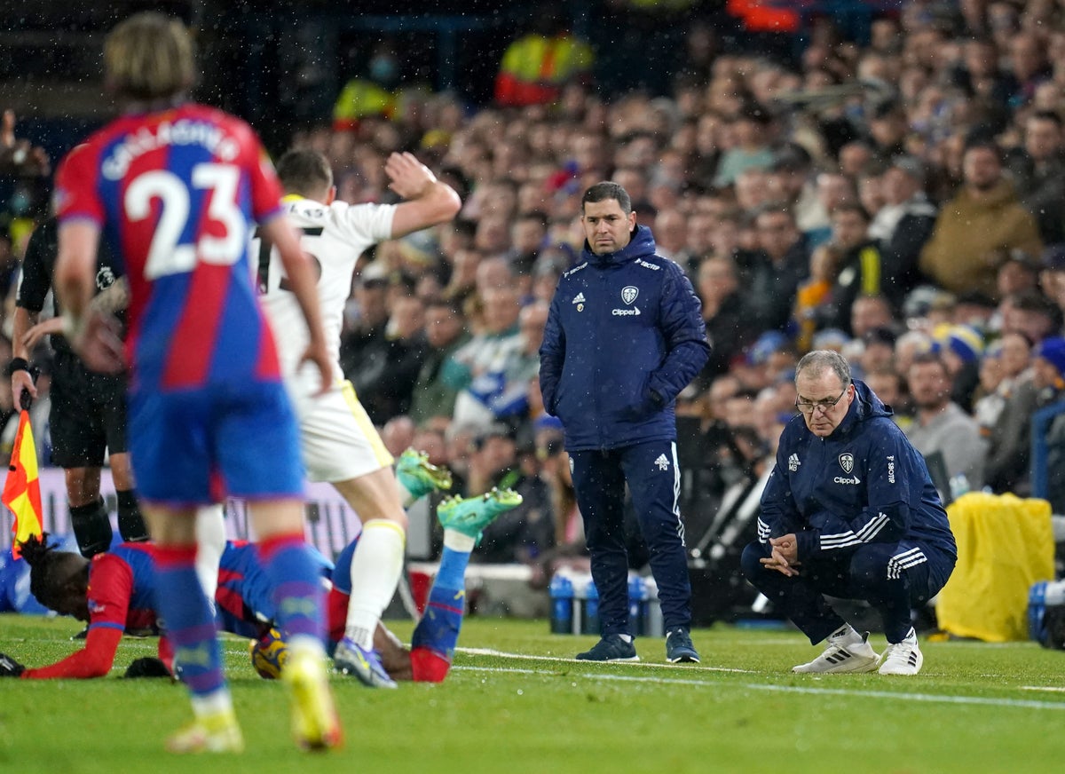 leeds boss marcelo bielsa relieved after late win over crystal palace the independent