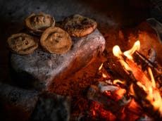 Stonehenge builders ‘may have eaten mince pie-style winter pastries’