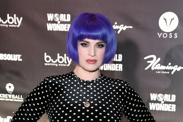 <p>Kelly Osbourne calls out tabloid for fat-shaming</p>