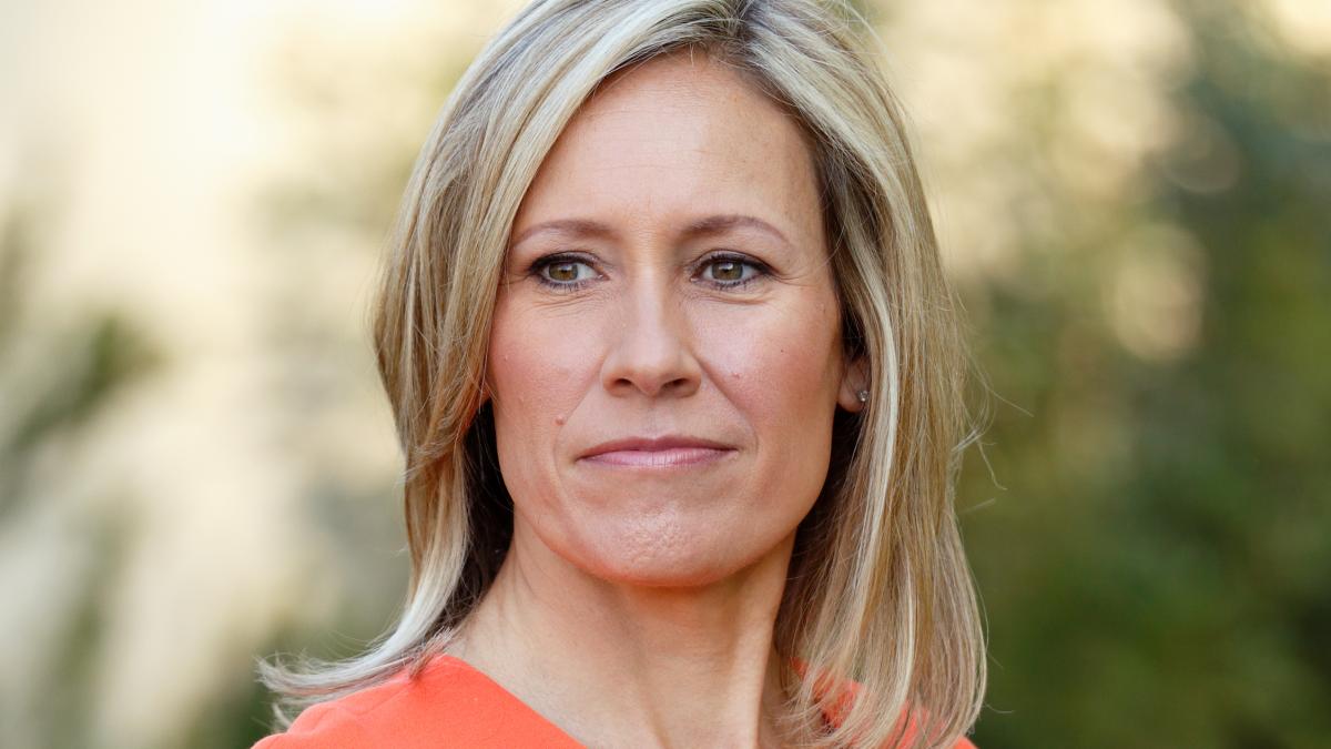 Raworth has been one of the main presenters of the BBC News At Six and Ten since 2003