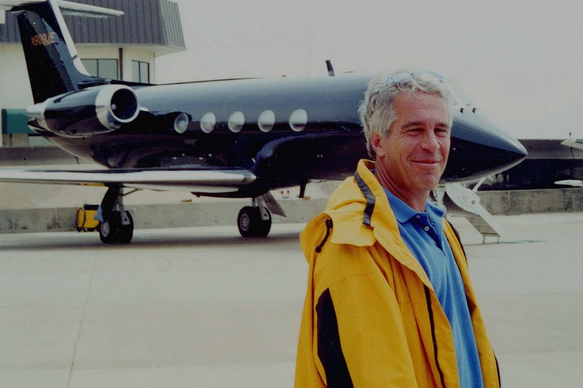 Police investigate private flights linked to Epstein at UK airport