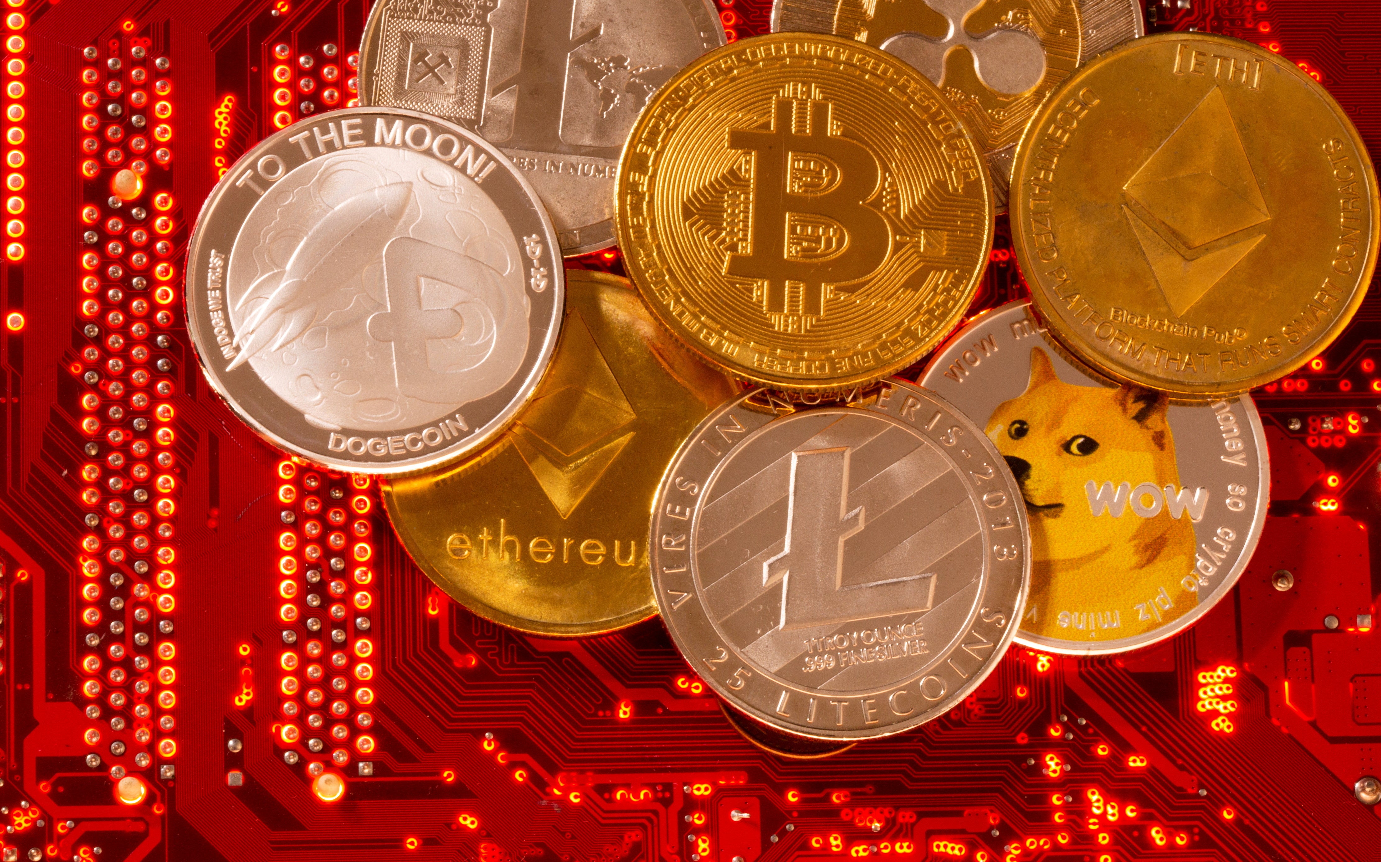 Representations of cryptocurrencies Bitcoin, Ethereum, DogeCoin, Ripple, Litecoin