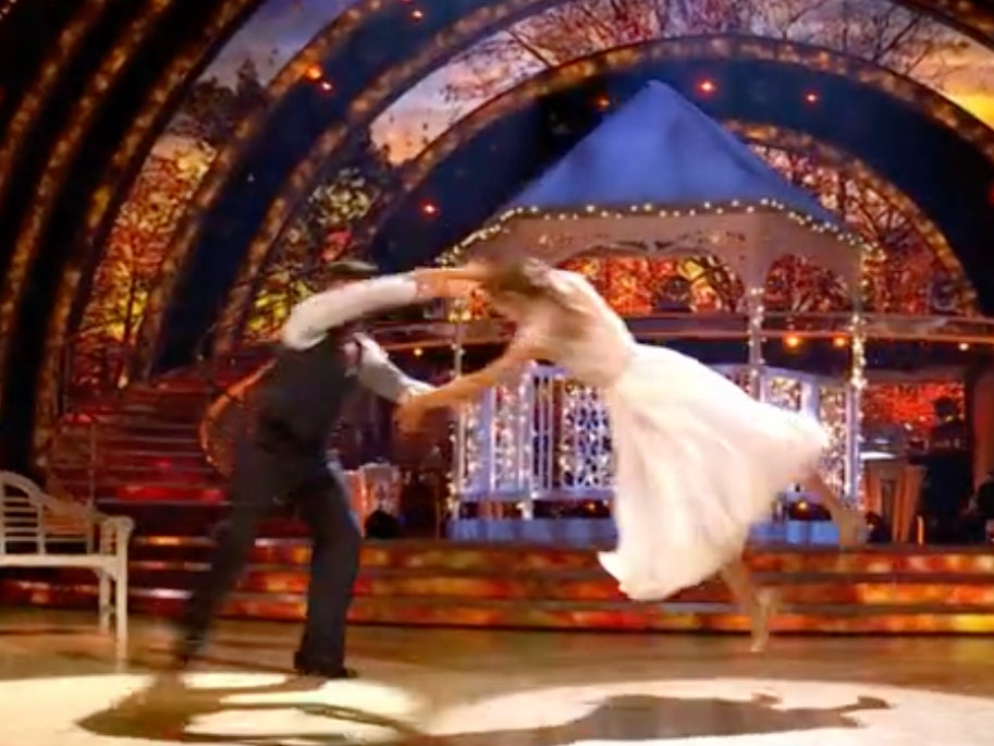 Rose Ayling-Ellis was praised for her dive lift in the latest episode of ‘Strictly’