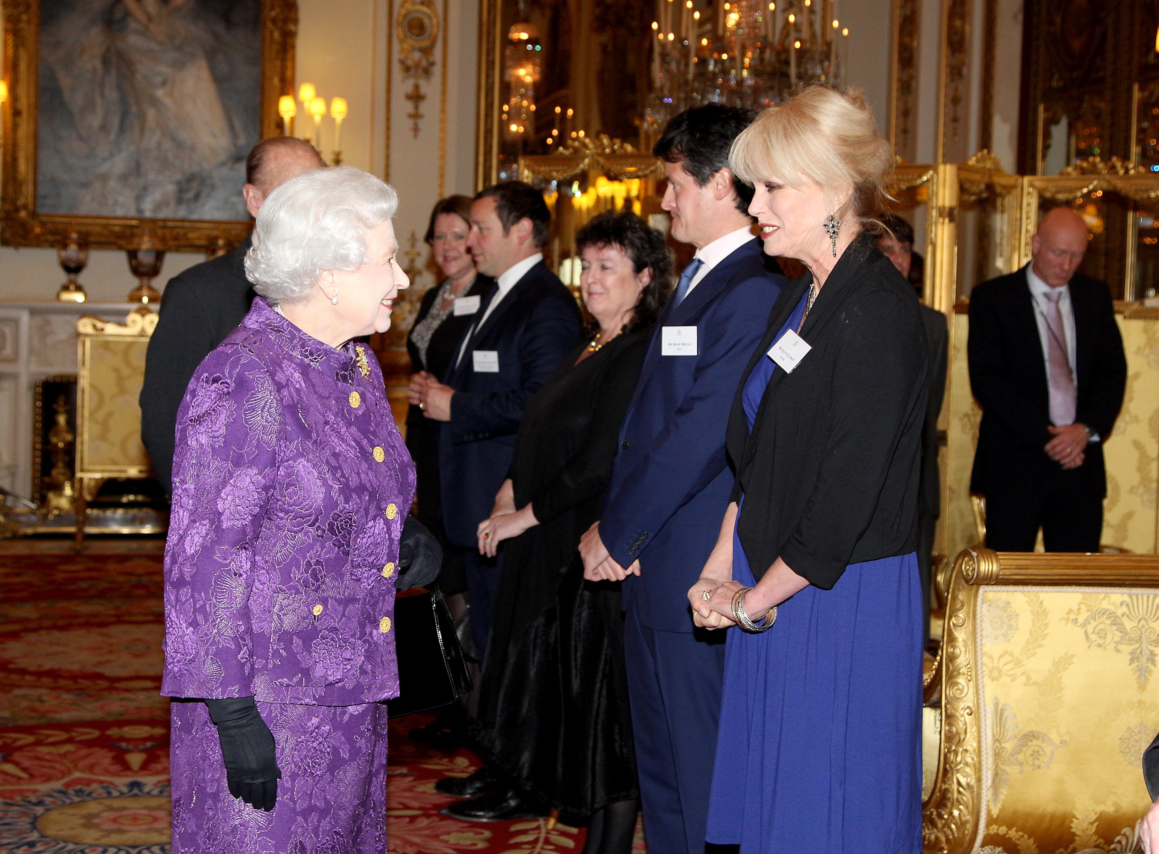 The Queen meeting Joanna Lumley (Gareth Fuller/PA)