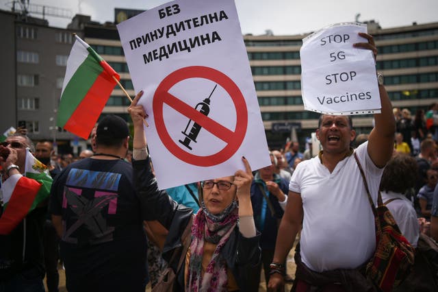 <p>Anti-government protest in Sofia: 80 per cent of Bulgarian physicians oppose vaccinations</p>