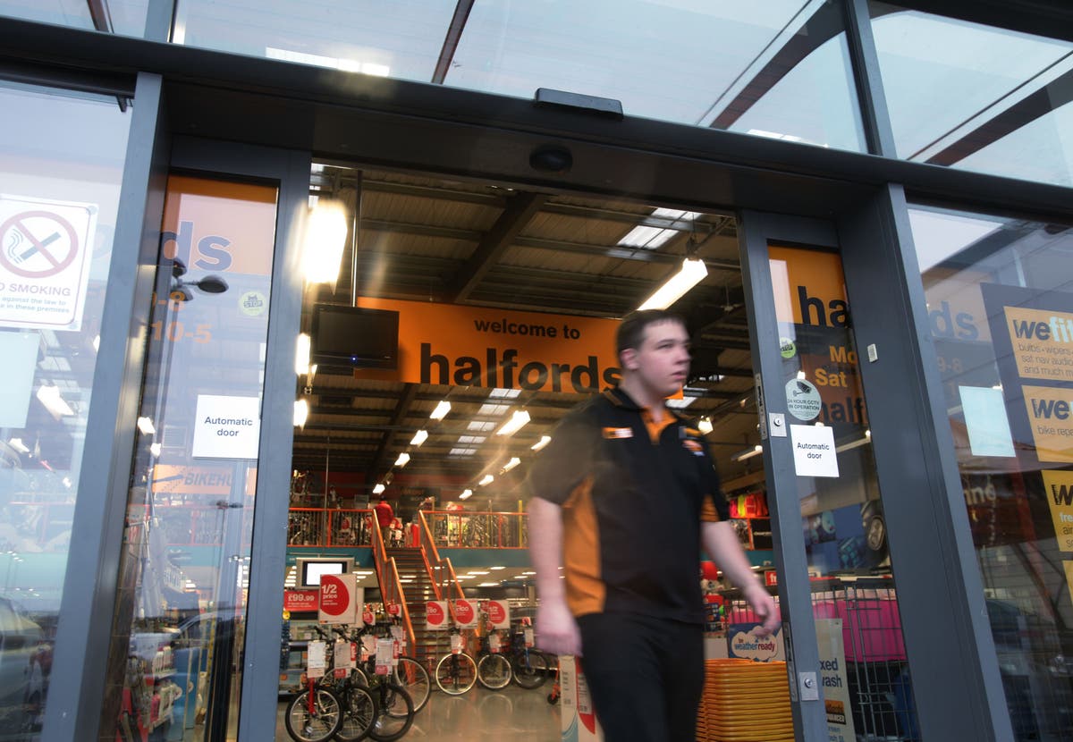 Halfords boss ‘very concerned’ over shortage of mechanics for shift to electric