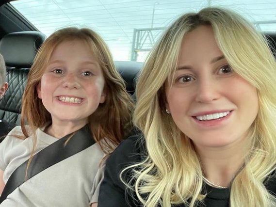 <p>Pixie (L) and her mother, Roxy (R)</p>