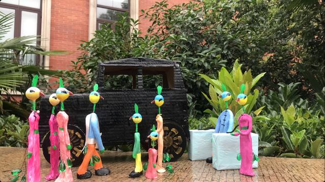 <p>The clay figurines of green peafowl become vivid characters in Tao Yang’s animation series</p>