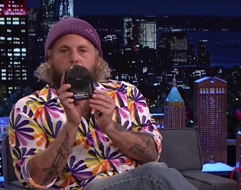<p>Jonah Hill shows off his fart machine on The Tonight Show</p>