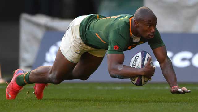 <p>Makazole Mapimpi has been named in the men’s side</p>
