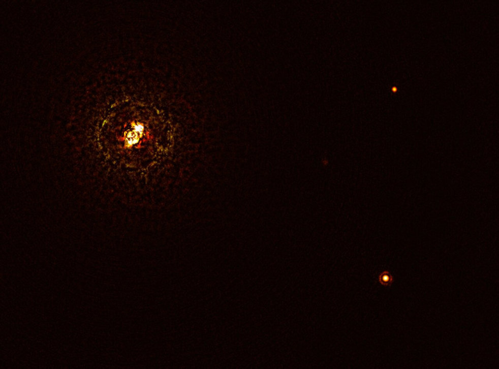 <p>This image shows the most massive planet-hosting star pair to date, b Centauri, and its giant planet b Centauri b</p>