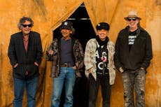 Neil Young and Crazy Horse review, Barn: A rock-out among the hay bales