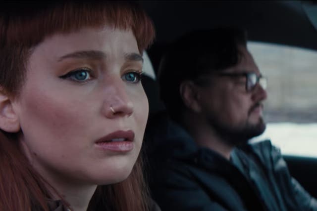 <p>Jennifer Lawrence y Leonardo DiCaprio en 'Don't Look Up'</p>