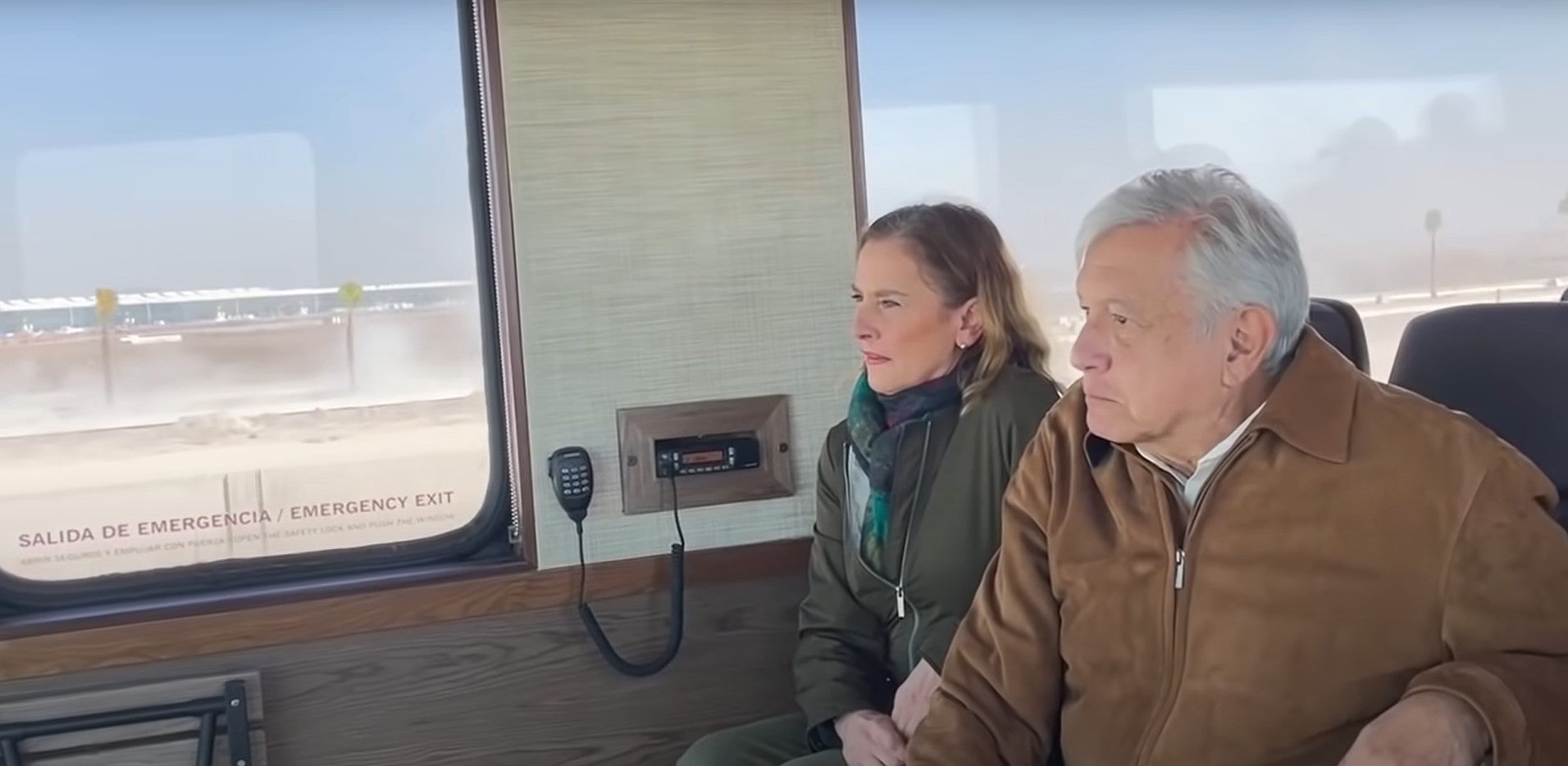 <p>AMLO recorre inmediaciones de la Base Aérea Militar Felipe Ángeles</p>