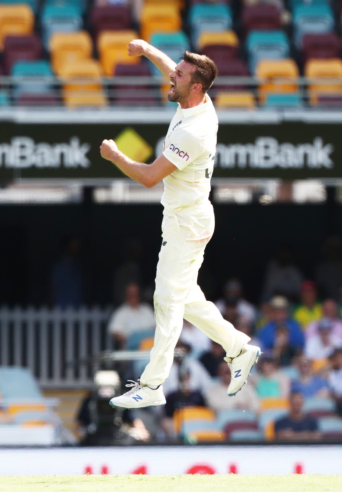 England plagued by missed opportunities as Australia build on lead