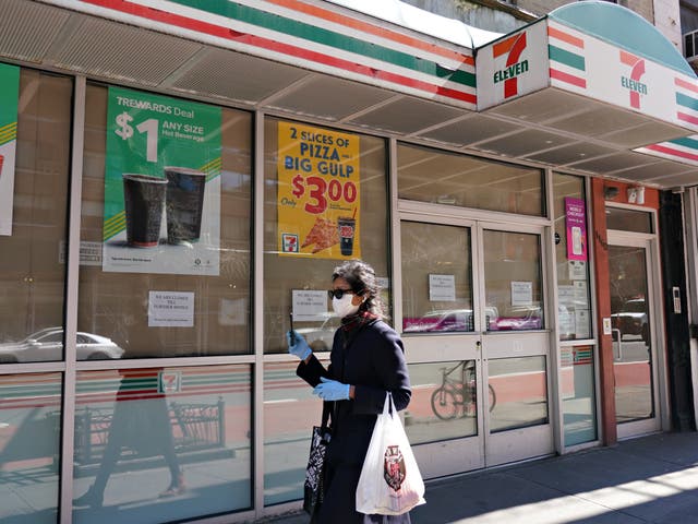 <p>A 7/11 location in New York </p>