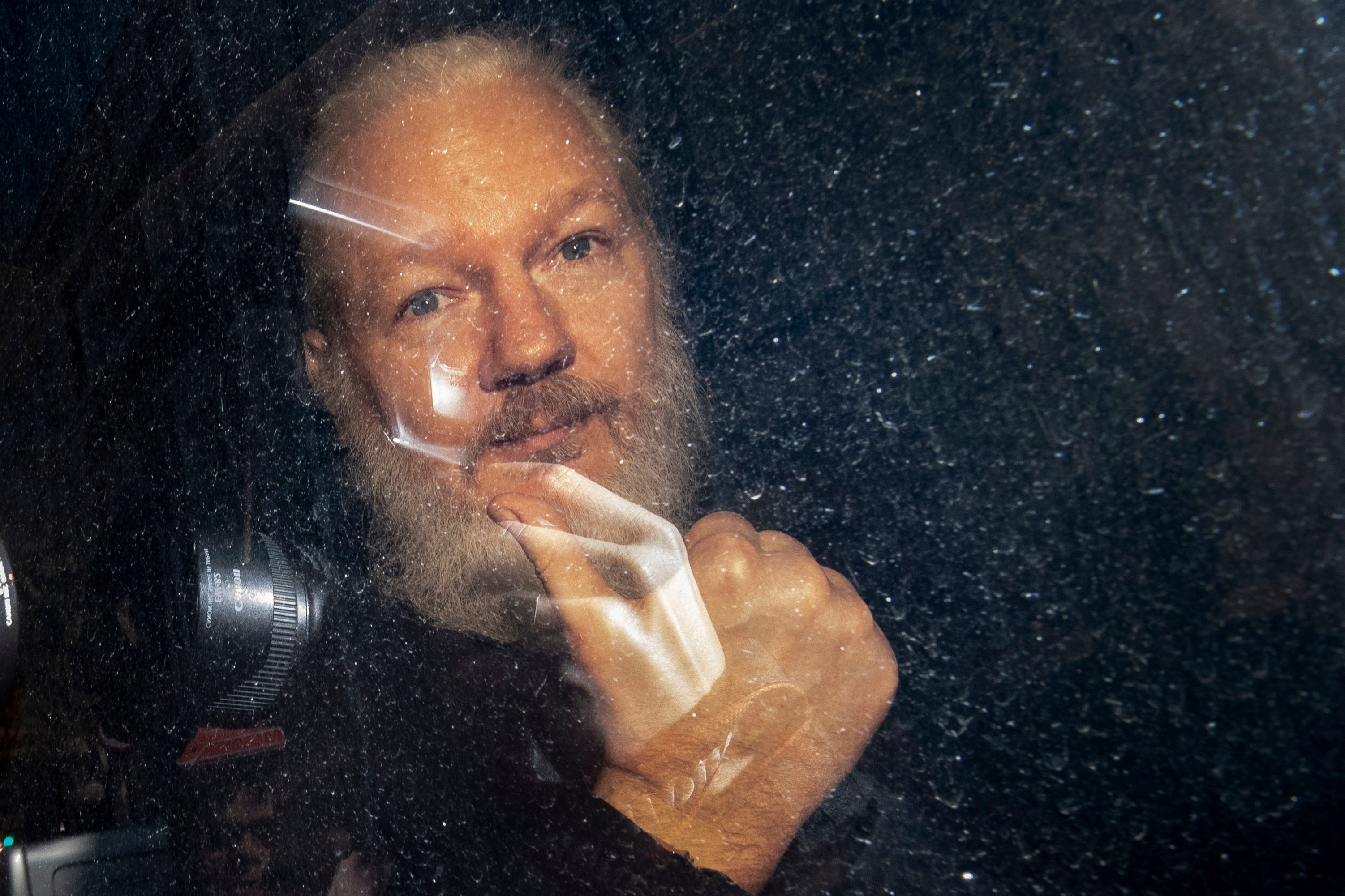 What Did Julian Assange Do And What Happens Now He Can Be Extradited To Us The Independent 3652