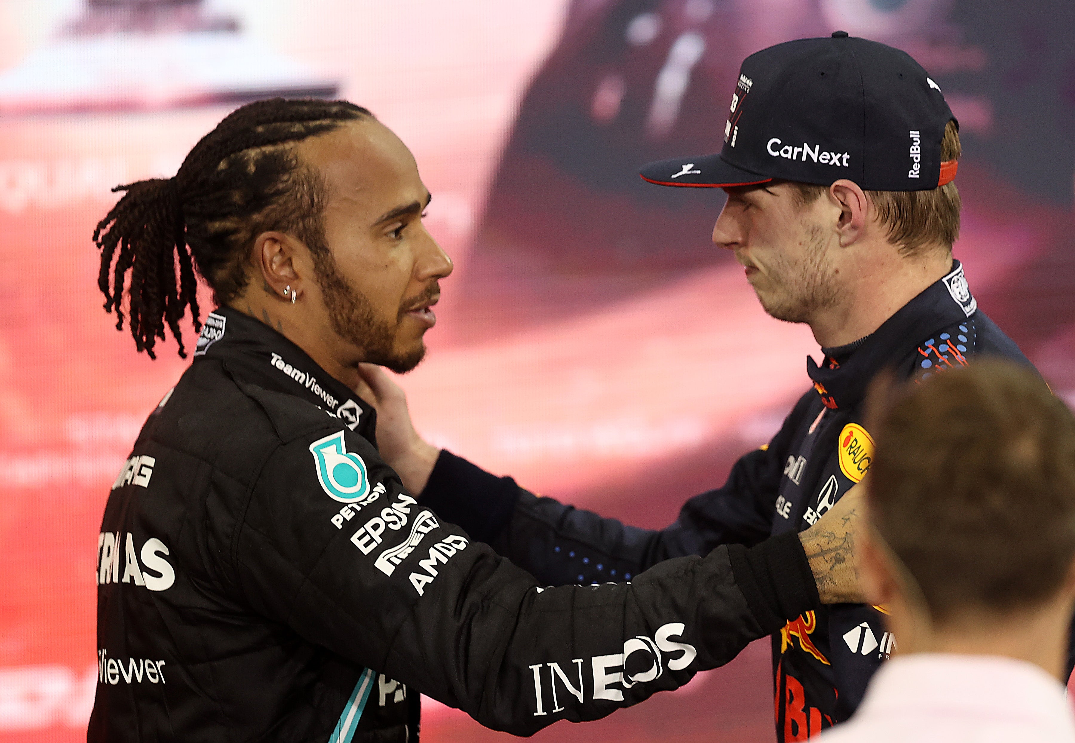 Lewis Hamilton congratulates title rival Max Verstappen