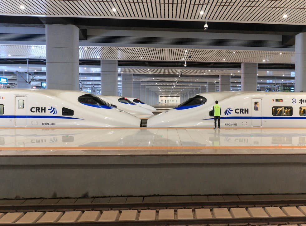 <p>El tren de alta velocidad Beijing-Kunming de China forma parte del viaje de 21 días</p>