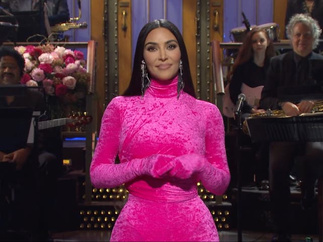 Kim Kardashian revela que eliminó la broma sobre Khloe Kardashian y Tristan Thompson del monólogo de SNL