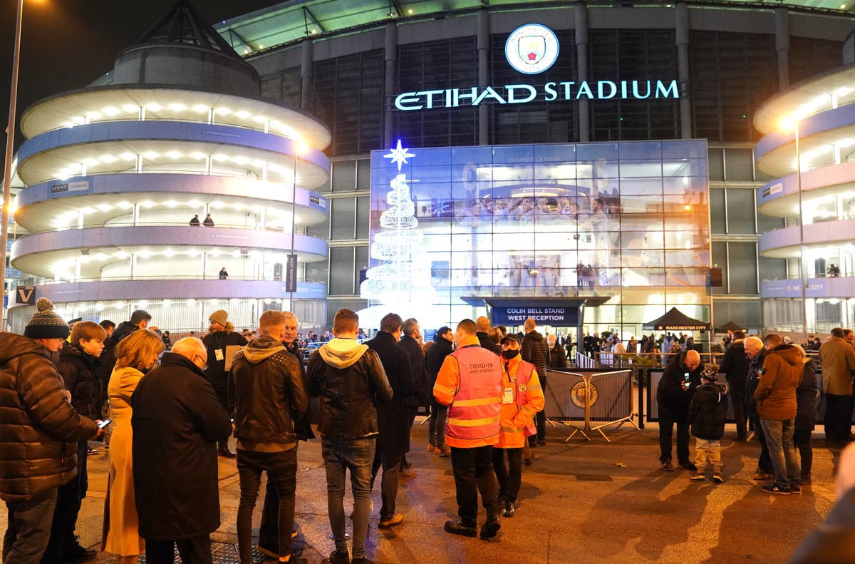 Vaccination or negative Covid test required for fans under new restrictions