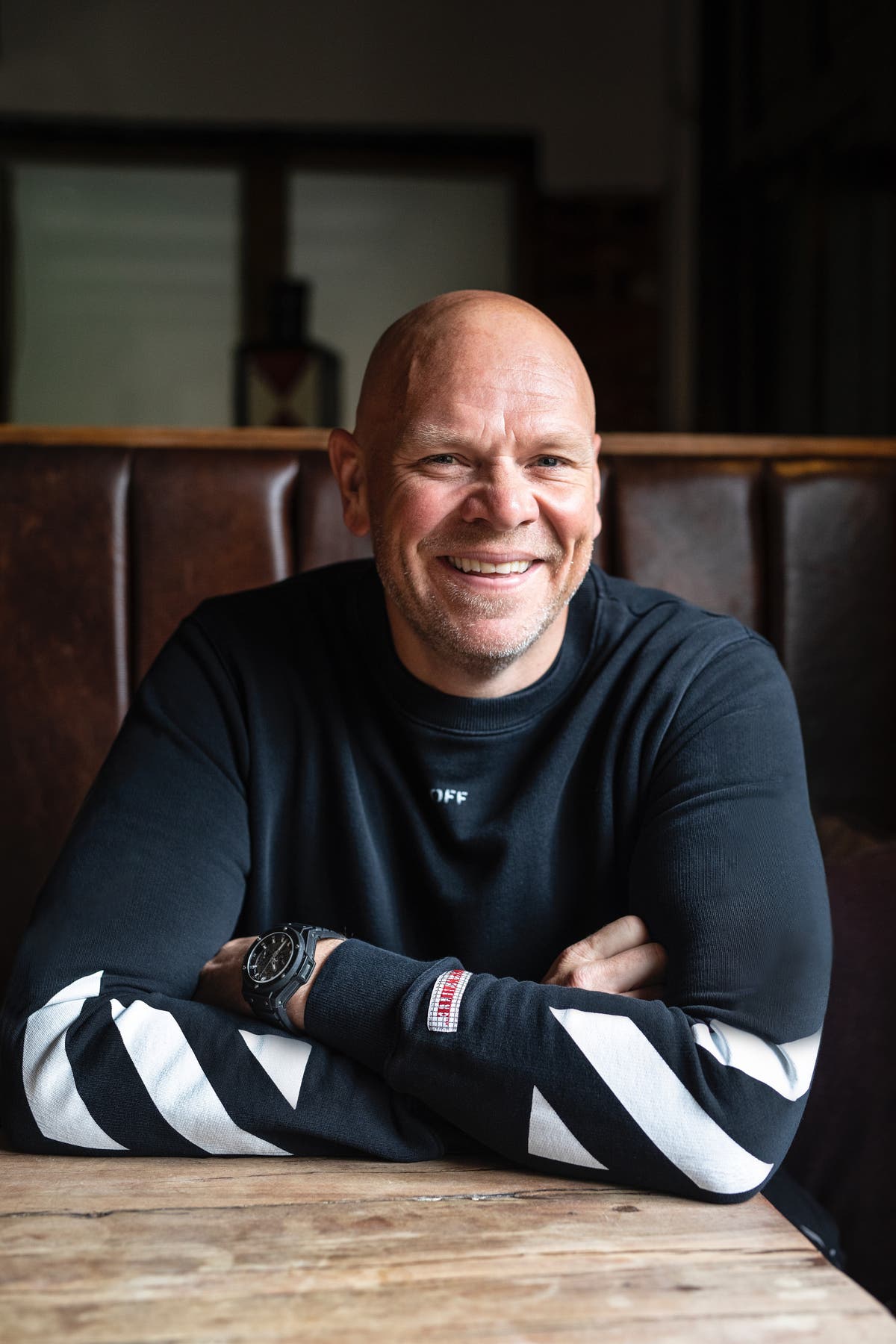 Restaurants will &lsquo;crumble&rsquo; warns Tom Kerridge as cancellations pile up