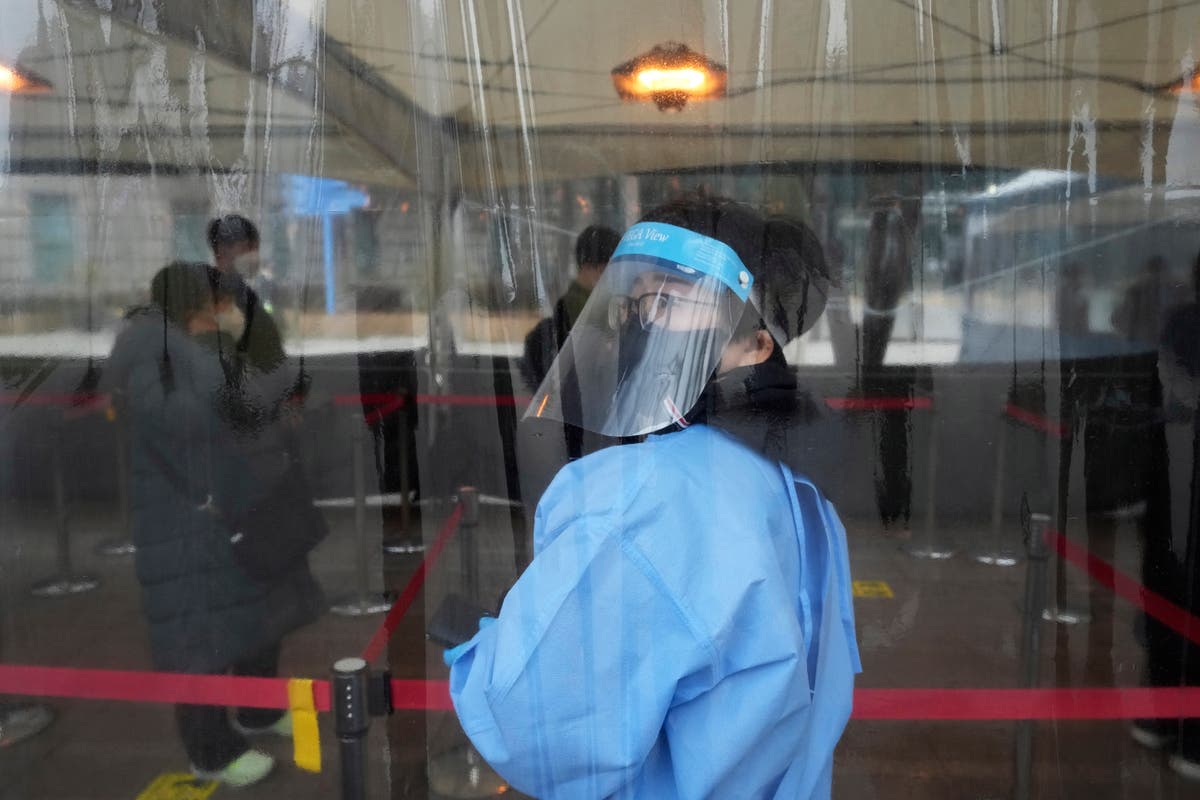 SKorea bans gatherings of 5 or more people amid virus surge 