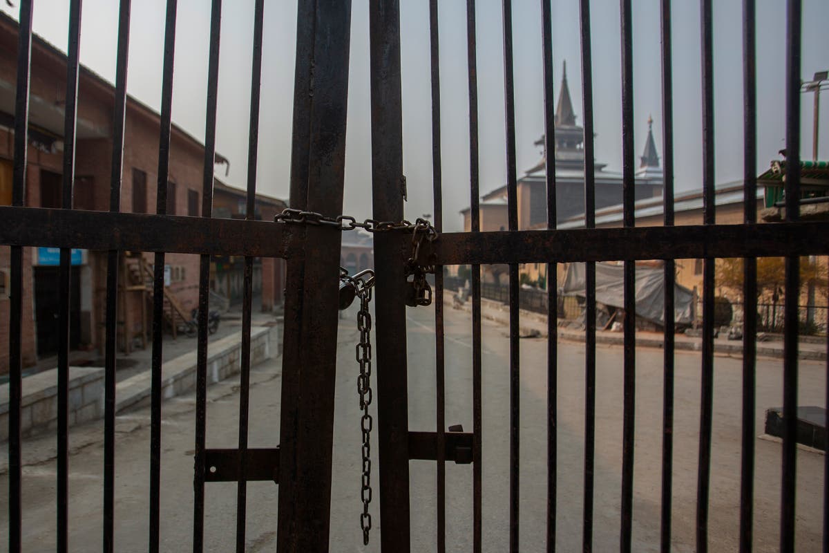 In Kashmir, closed mosque belies India&rsquo;s religious freedom