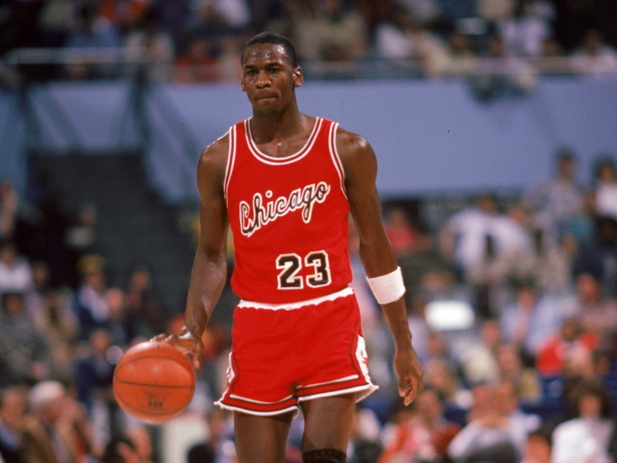 Mitchell & Ness NBA Authentic Bulls 1984 Michael Jordan Jersey M