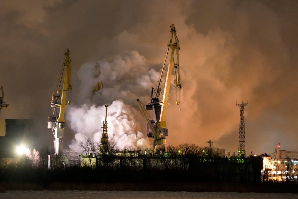 Fire engulfs Russian warship under construction, 3 injured