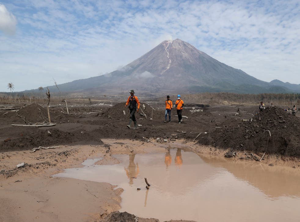 INDONESIA-VOLCÁN