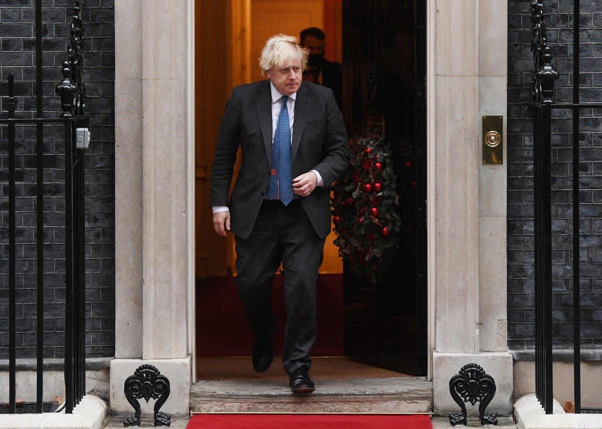 Omicron: Boris Johnson’s cabinet to be briefed on latest Covid data Omicron: Boris Johnson’s cabinet to be briefed on latest Covid data