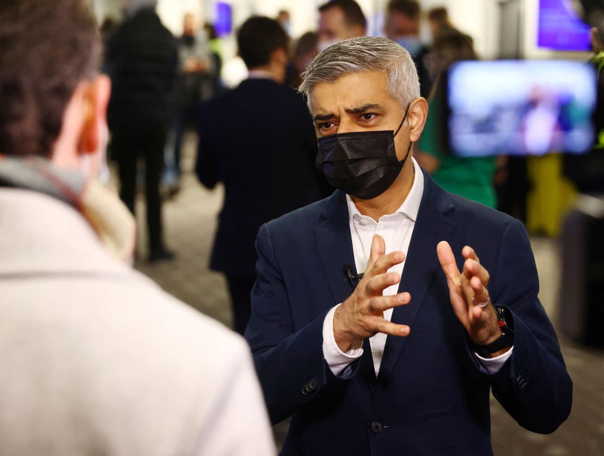 Omicron: Sadiq Khan declares major incident in London over ‘huge surge’ of cases Omicron: Sadiq Khan declares major incident in London over ‘huge surge’ of cases