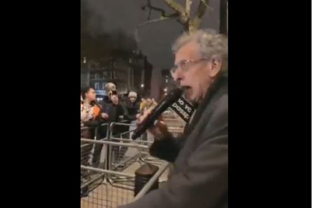 <p>Piers Corbyn is seen telling supporters: 'We’ve got to get more physical’</p>