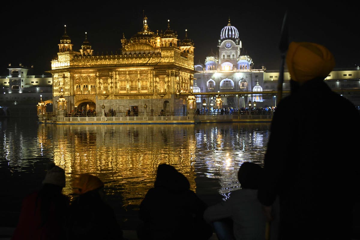 Men beaten to death in India for alleged 'sacrilege' to Sikh holy symbols,  reports say | The Independent