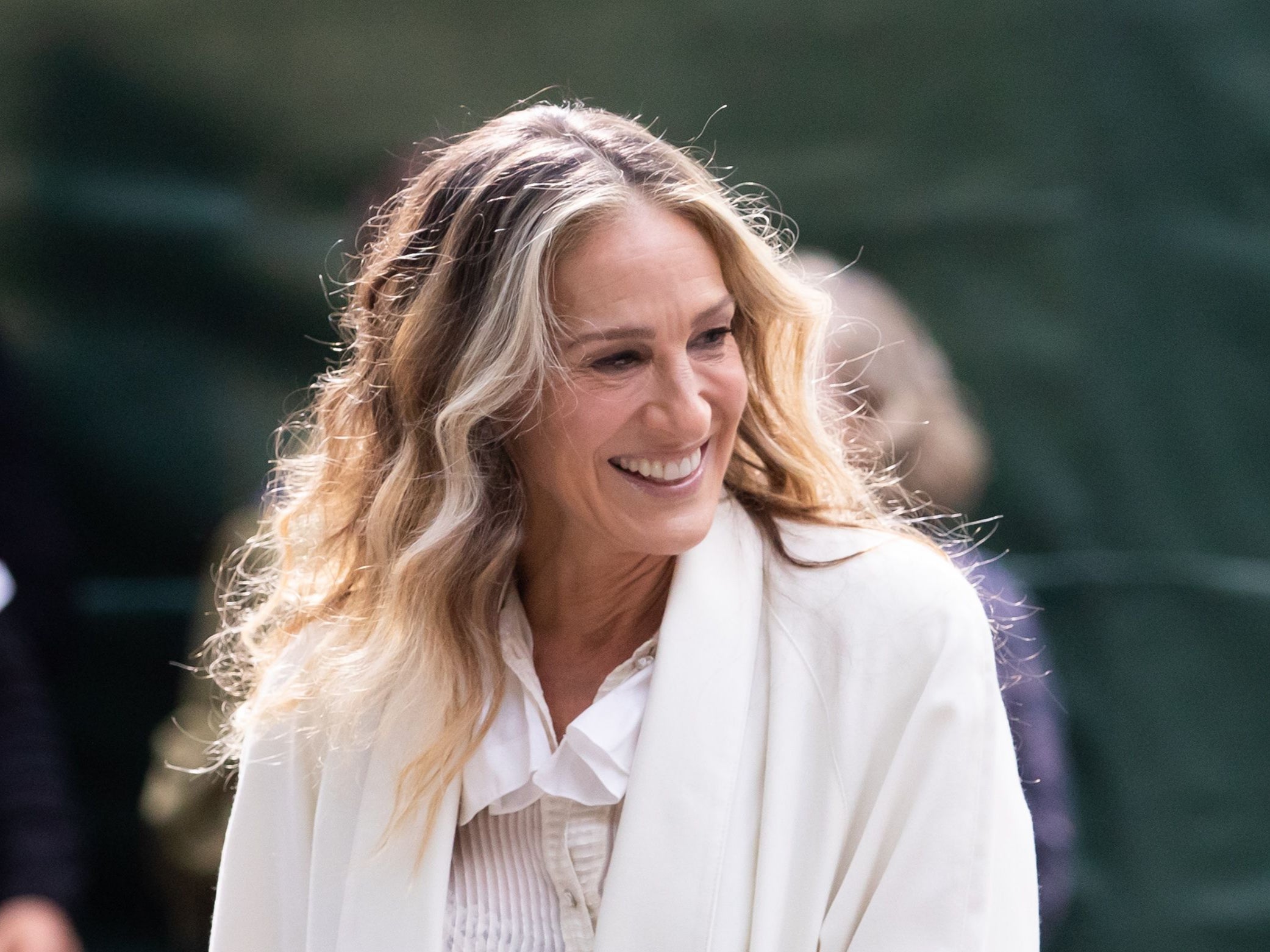Sarah Jessica Parker plays on her Carrie Bradshaw image from Sex And The  City for new Fendi campaign