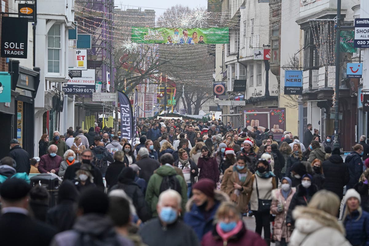 New pre-Christmas measures to tackle Omicron spread not ruled out